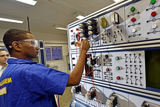 Curso de Eletrotécnica do SENAI Ceará alcança melhor média nacional em ...